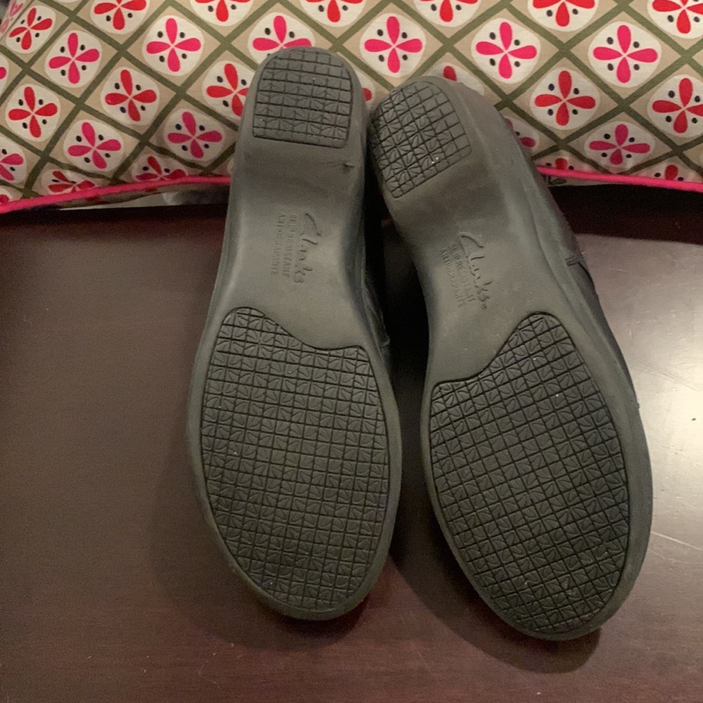 Shoes - Picture 2 of 3